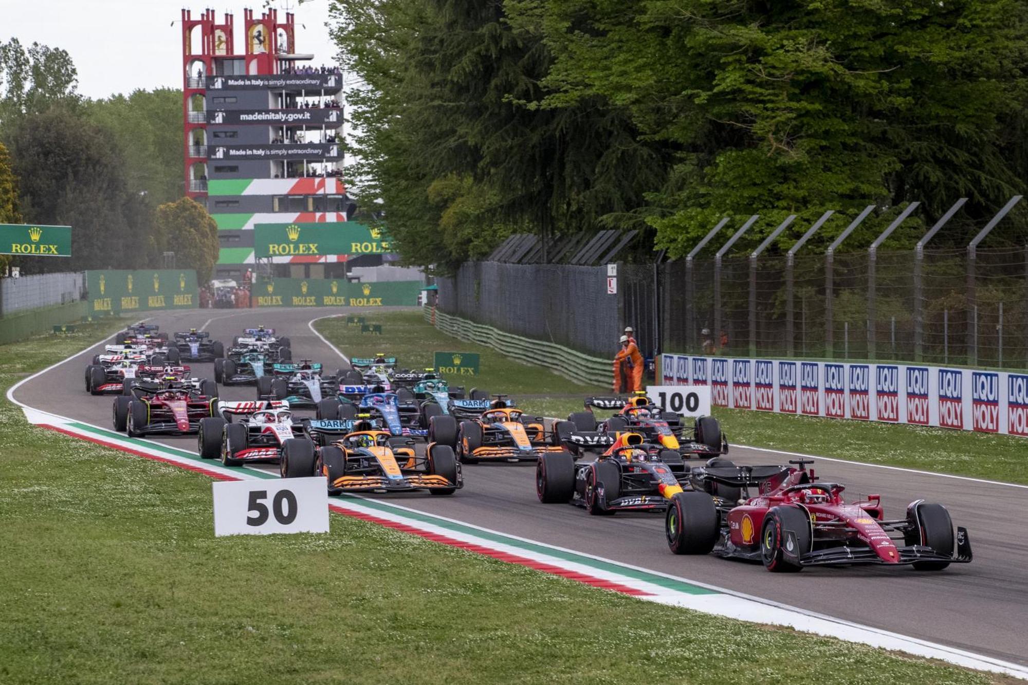 Le Due Corti Centro Storico - Autodromo Apartment Имола Екстериор снимка